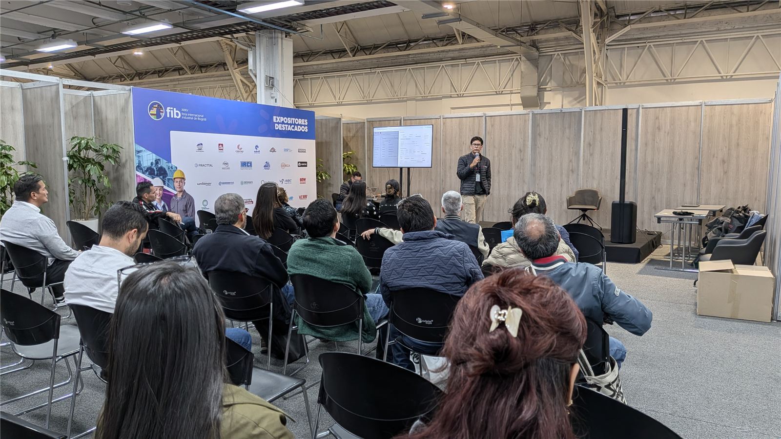 Charla de Quanta sobre manufactura e Industria 4.0 en la FIB 2026